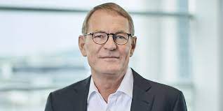 Daimler Truck Leader Hartmut Shick to Retire; Karl Deppen Named Successor