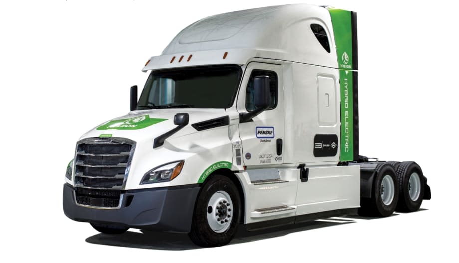Hyliion Delivers First Class 8 Hybrid Vehicles to Penske 