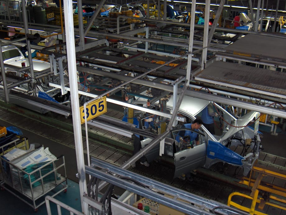 Foreign, Domestic Automakers Suspend Production at North American Factories