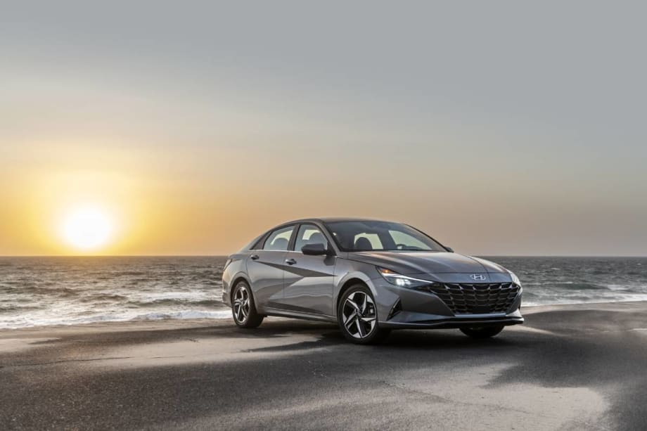 Hyundai Elantra Gets High Marks for Safety Tech
