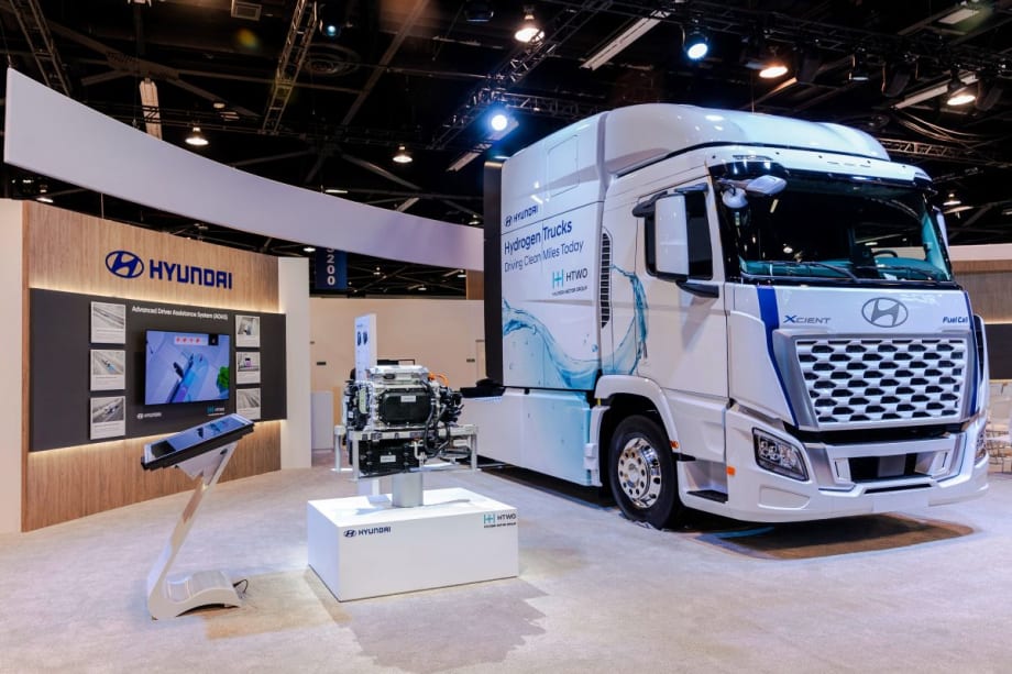 Hyundai Announces FCEV Class 8 Xcient, Hydrogen/Electric Fueling Station