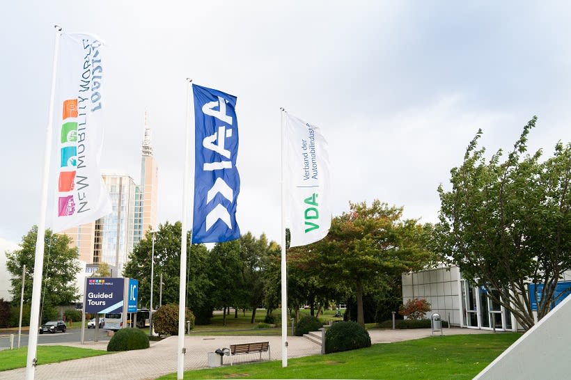 Firestone Demonstrates Intelligent Air Spring Sensor