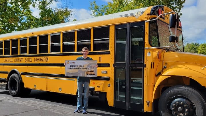IC Bus Awards Scholarships for 2021