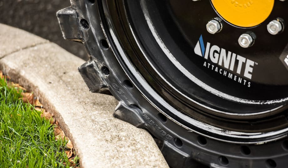 A picture of Ignite Attachment tire.