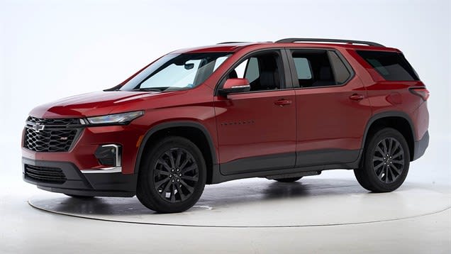 IIHS Evaluation: Auto Brake Tech Benefits Muted After Dark