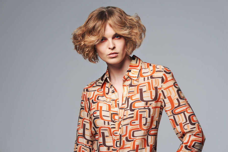 A female model with blonde hair