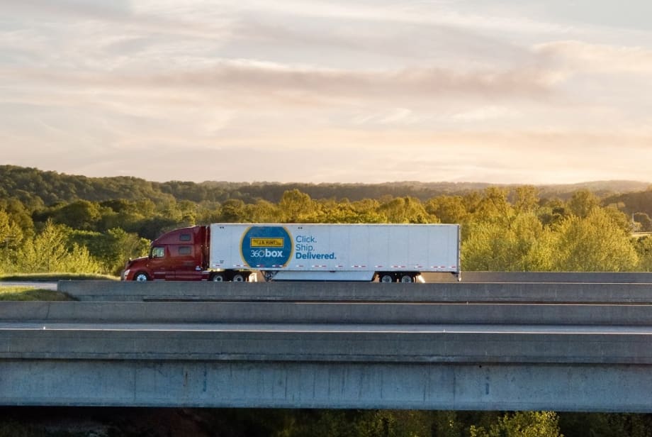 J.B. Hunt Adds Trailer Pool and Drop-and-Hook Service