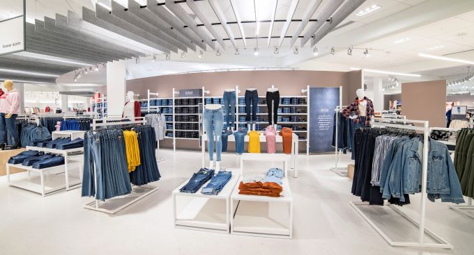 JCPenney Unveils Reimagined Penney’s Store and Looks to Expand its Family of Beauty Pros
