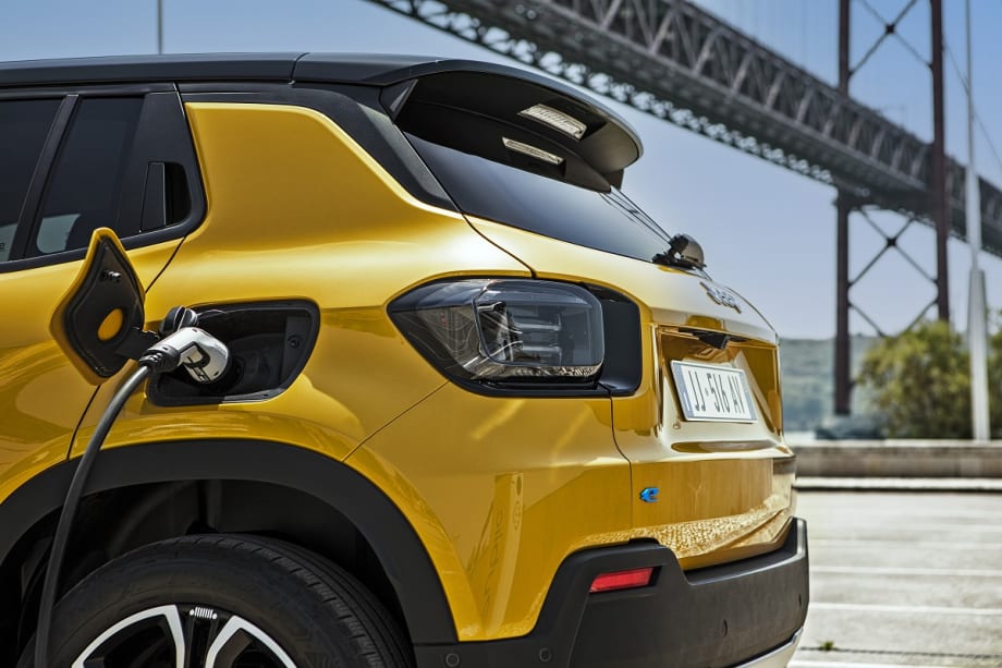 Jeep Reveals Plan for SUV Electrification