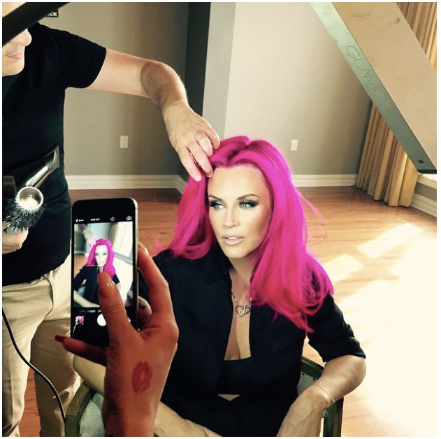 HOW-TO: Jenny McCarthy’s New HOT Pink Hair