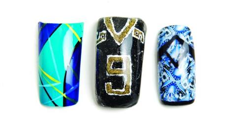 Fanicure: Super Bowl-Inspired Nails