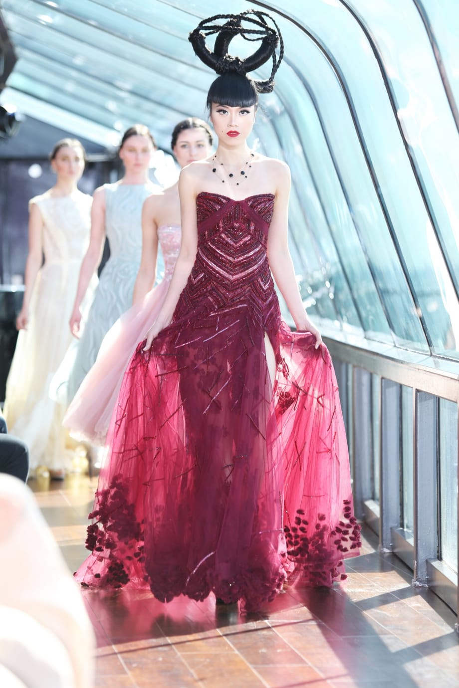 Inspiring Beauty and Fashion Offered By Jessica Minh Anh