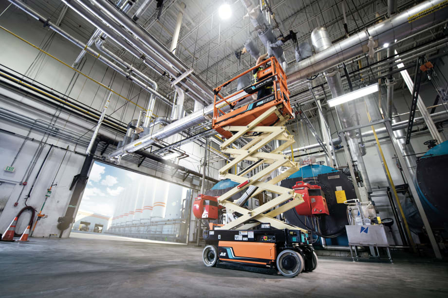 Electric Scissor Lift Seeks to Ease TCO