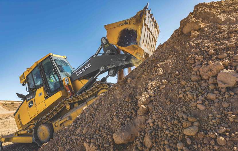 John Deere’s Crawler Loaders Equipped with Final Tier 4 Engines
