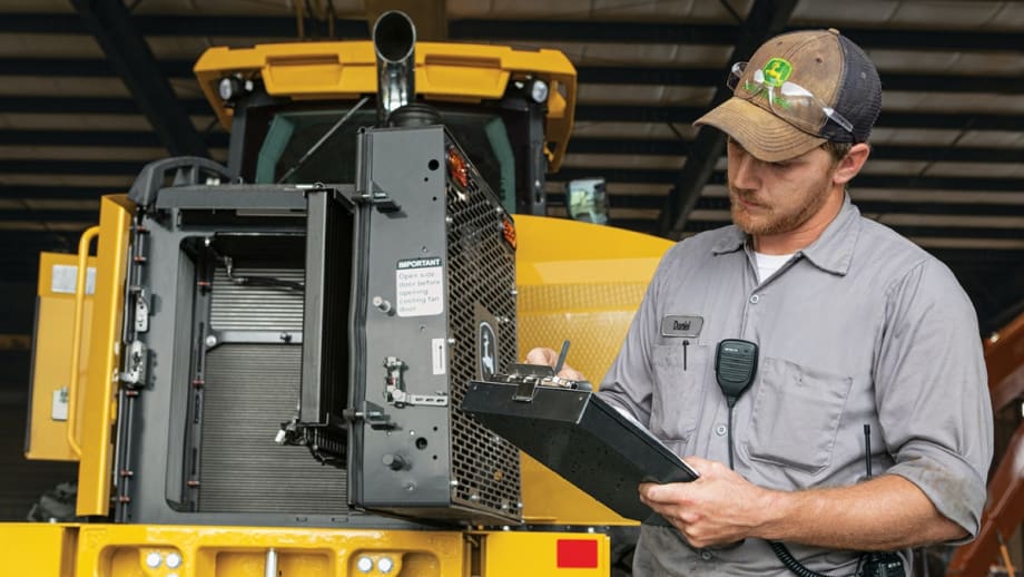 John Deere Introduces Service Plan