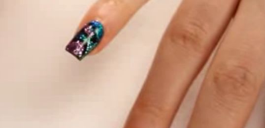 GelEfex Mosaic Nail Art