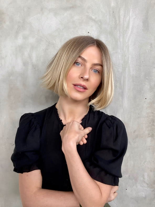 Julianne Hough Gets Bobbed