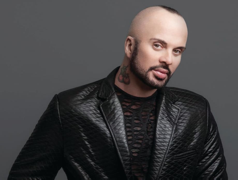 Business Builder: How Solo Artist Justin Frost Grew His Clientele Through Pre-Booking and Referrals