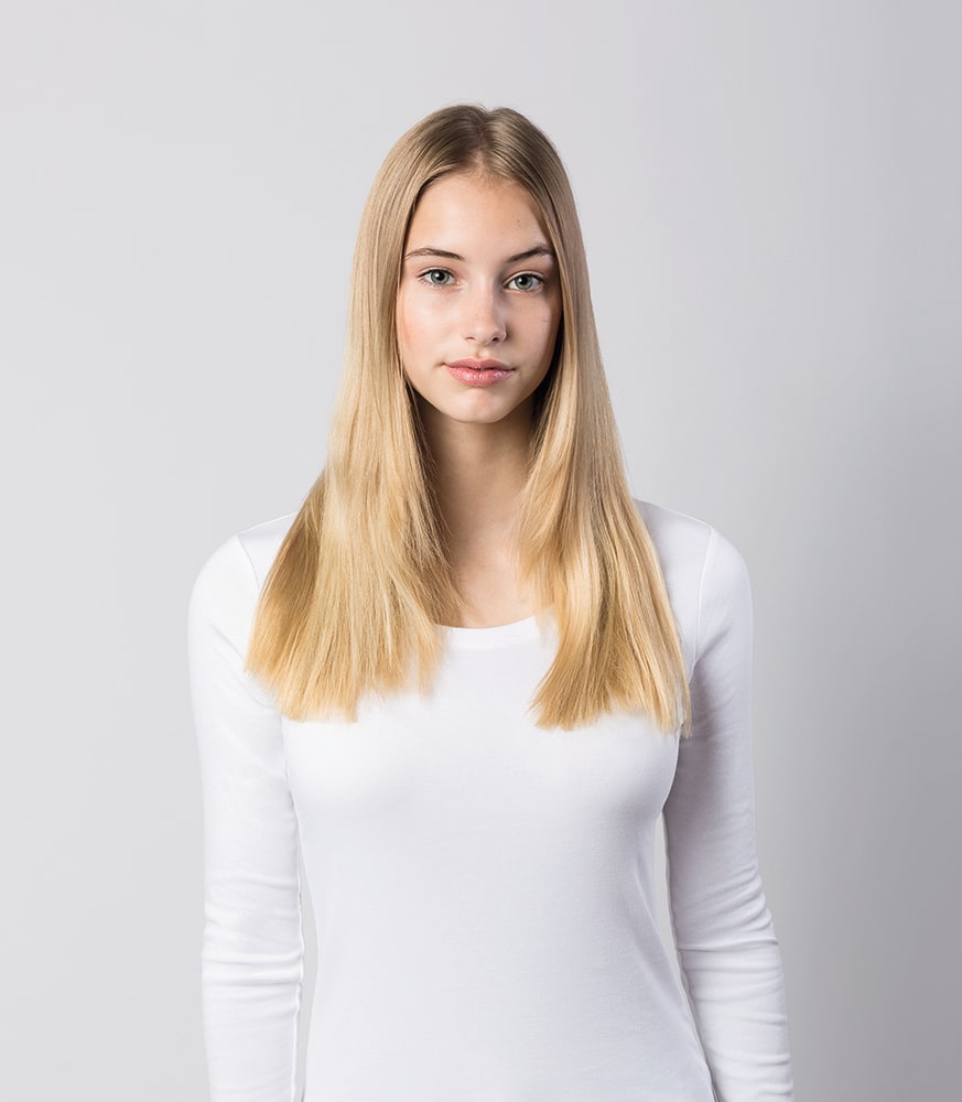 HOW-TO: Subtle Strobing on Blondes