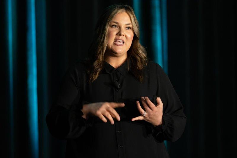 Data-Driven Salon Summit Dives into Metrics while Reuniting Peers