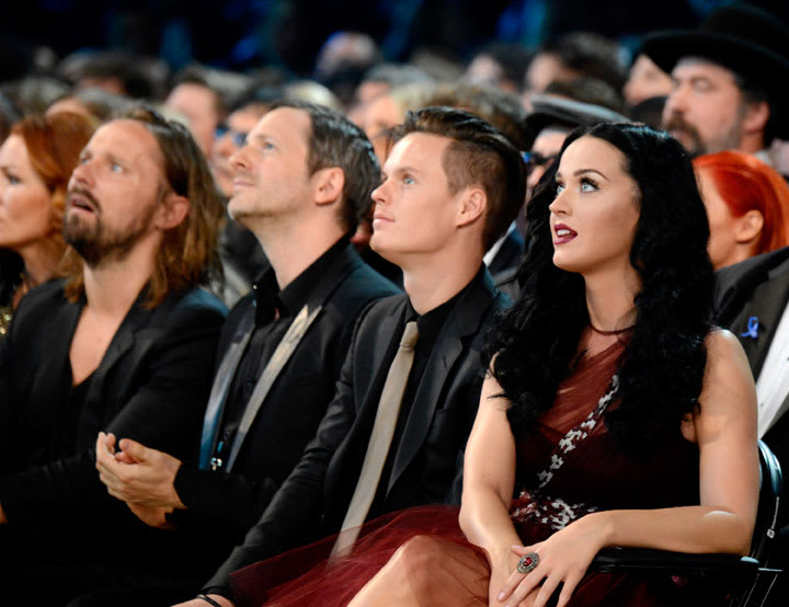 THE GRAMMYS: Women's Hair, Make-up and Nails Worth Noting