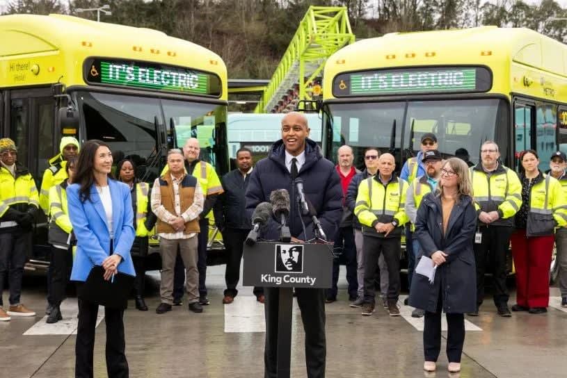King County Metro electric buses made by GILLIG.