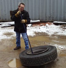 Ken-Tool Develops IronMan Ergonomic Wheel Lifting Bar