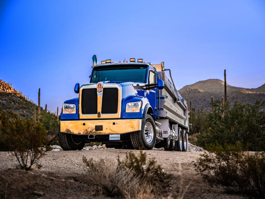 Kenworth T880S.