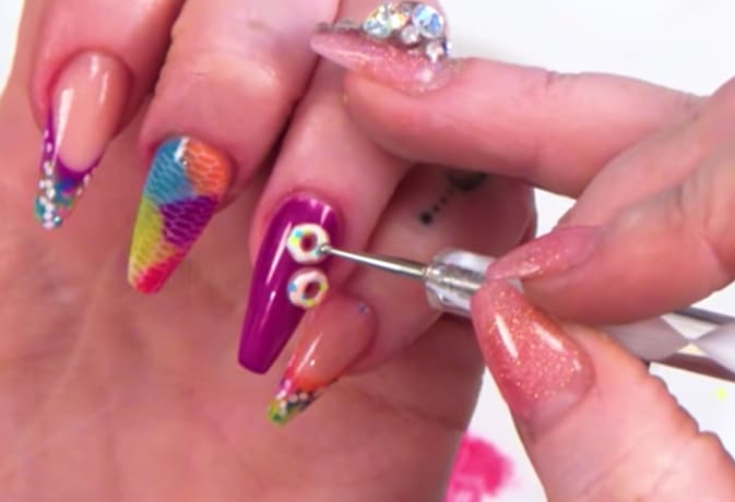 Kirsty Meakin Does Her Own Acrylic Nails (Part 2 of 2)