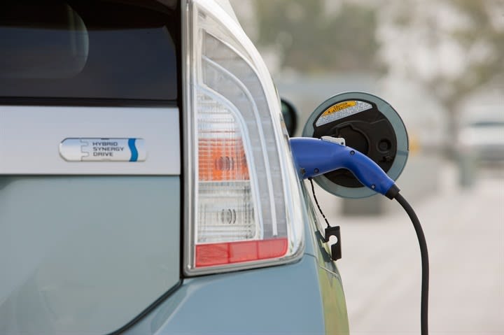 West Coast States Launch EV Initiative