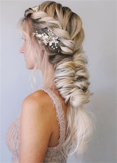 Such a Tease! Create Volume and Grip Using Jatai's Teasing Pin Comb
