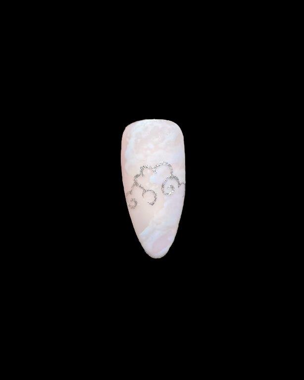 en Vogue's New lac it! Collection SS '23 Nail Art Step-by-Step