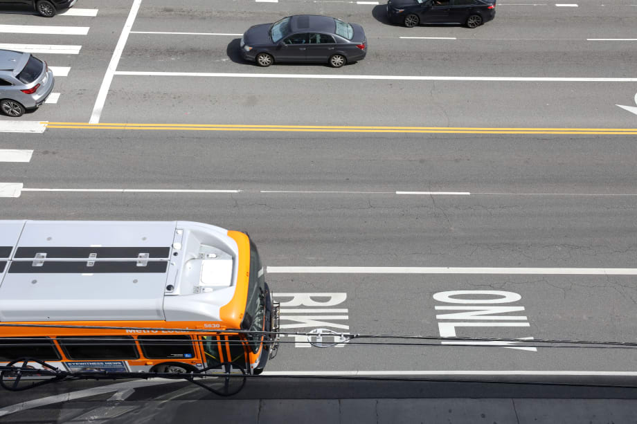 L.A. Expands Bus Lane Enforcement Ticketing
