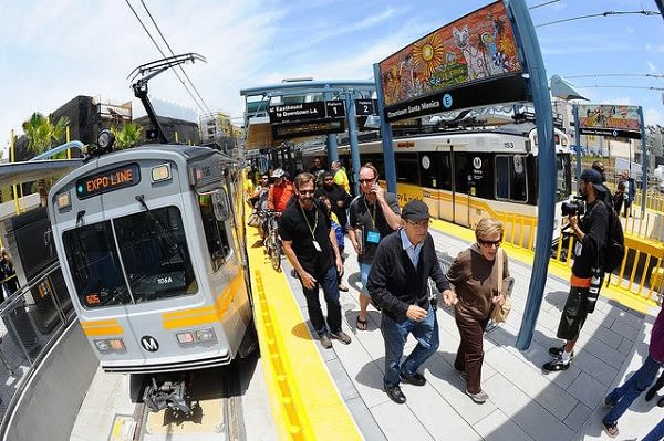 LA Metro Lands FTA Grant for Travel Rewards Program