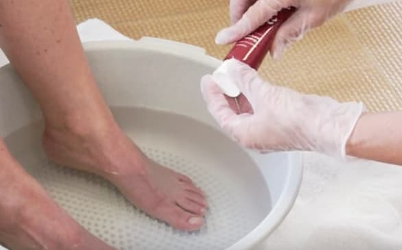 Autumn Pedicure Treatment with LCN Red Wine Leaf