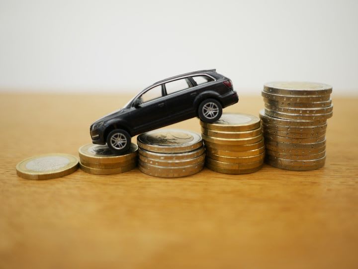 Auto Borrowers Falling Behind More