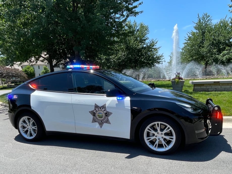Kansas PD Buys Tesla, Cites Hybrids as "Unfavorable"