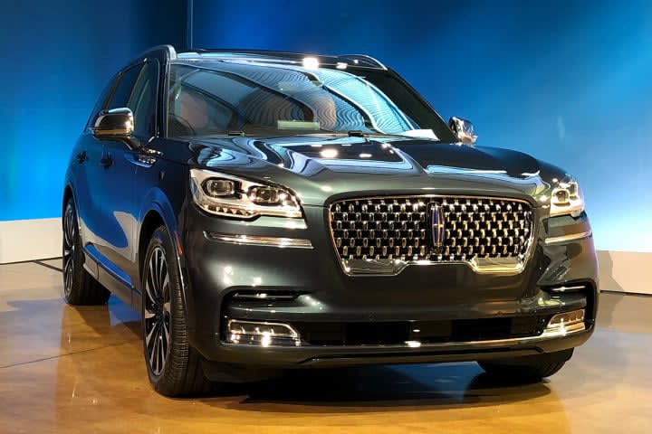 Lincoln to Offer 3-Row 2020 Aviator Alongside MKT