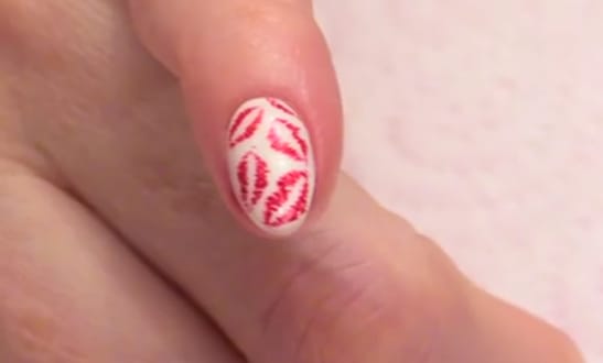 Valentine Kisses Acrylic and Gel Design