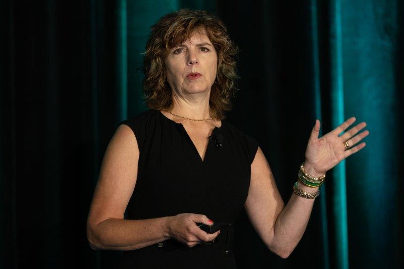 Data-Driven Salon Summit Dives into Metrics while Reuniting Peers