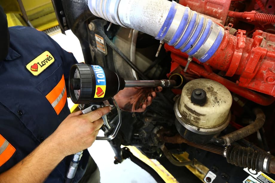 Love’s Premium 10W-30 Oil Available for Truck Drivers
