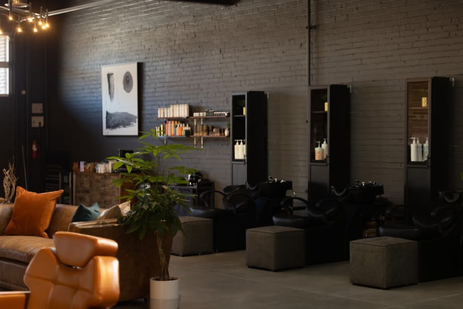 A Salon Design To Welcome All