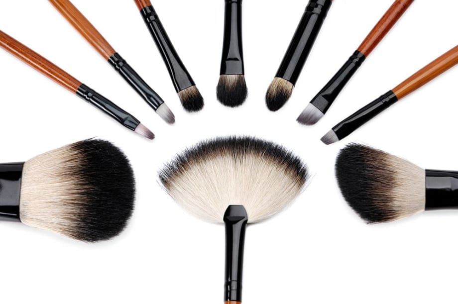 6 Makeup Brush Maintenance Tips