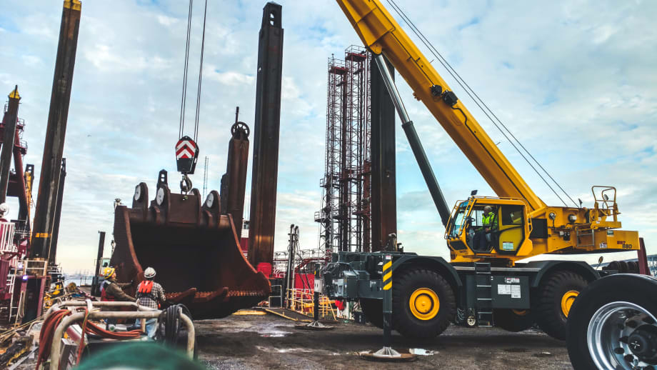 Manitowoc Offers Extended Warranty for Cranes