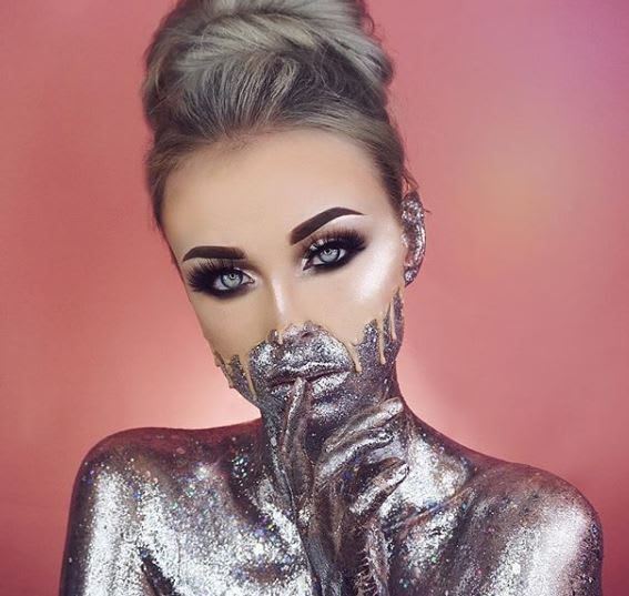 25 Halloween Makeup Looks to Scream Over