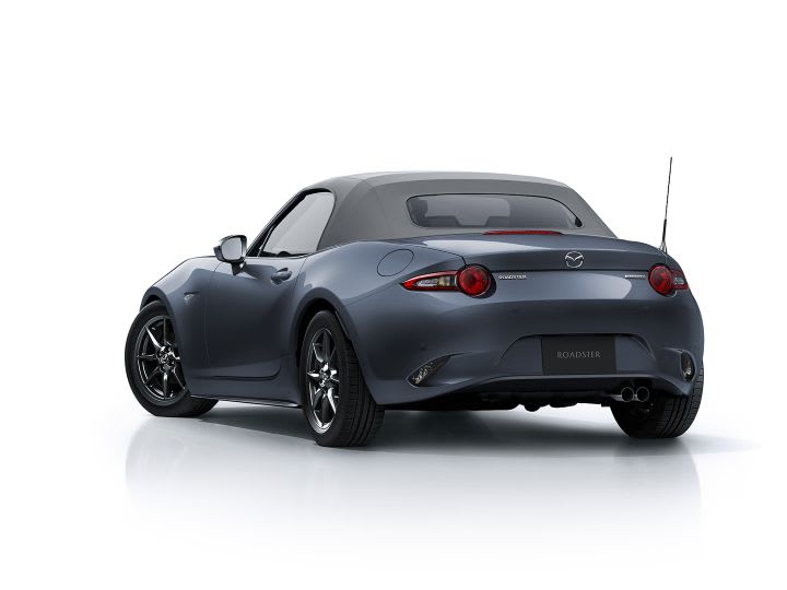 Roadsters Recalled for Crash Risk