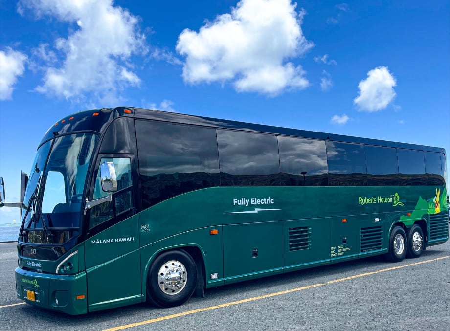 Roberts Hawaii Adds 3 MCI J400 CHARGE Coaches