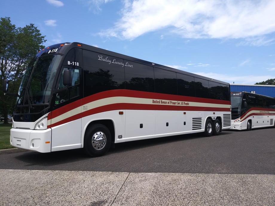 MCI Delivers 2 J4500s to D.C. Church
