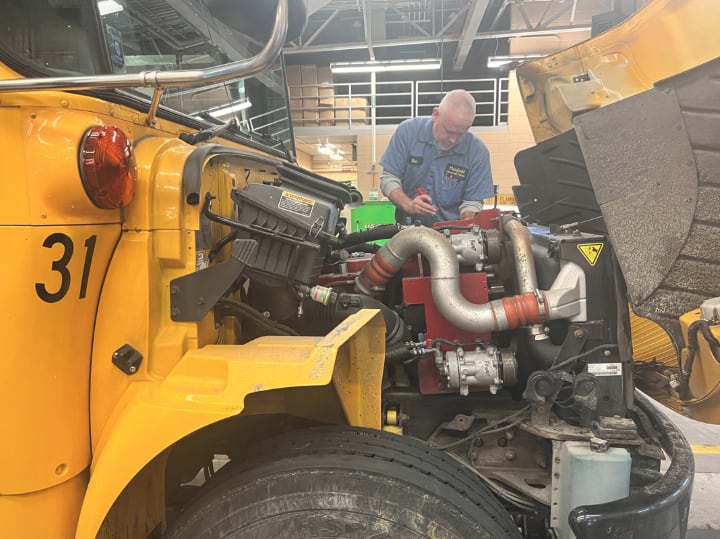 20 Tips for Finding and Keeping Maintenance Techs