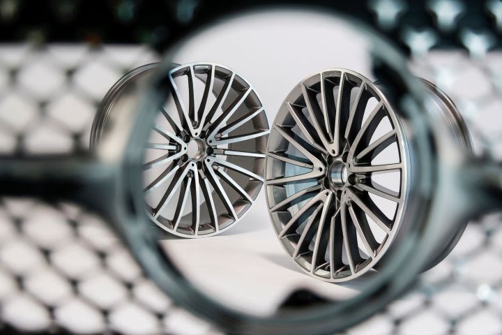 Mercedes Nabs Counterfeiters